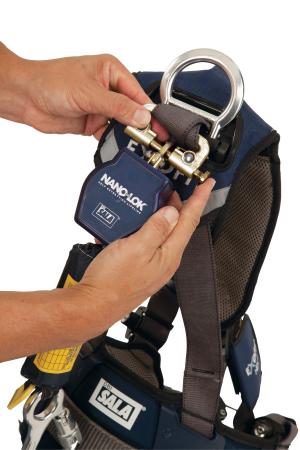 Preview: 3M™ DBI-SALA® Nano-Lok™ Höhensicherungsgerät XL mit langem Auszug, Einzelstrang mit Schnellverbinder und Gurtband 2,80 m, 3101644