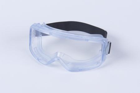 3M™ GoggleGear™ Vollsicht-Schutzbrille der Serie 3000, PVC-Schutzummantelung, transparentes Anti-Fog-Acetatglas, Neopren-Kopfbebänderung, GG3201-AAF EU