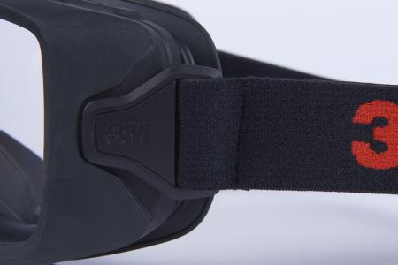 Preview: 3M™ GoggleGear™ Vollsicht-Schutzbrille der Serie 3000, TPV-Schutzummantelung, transparente Scotchgard™ Anti-Fog-Scheibe, Textiles Premium-Kopfband, GG3301-SGAF EU