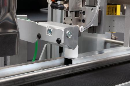 Preview: 3M™ Haftvermittler 111, Transparent, 250 ml, Aluflasche