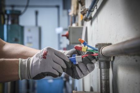 Preview: 3M™ Scotchlok™ T/Y+ Drehverbinder, Braun-Gelb, 600 V, max. 0,5 - 1,5 mm², 100 Stück / Packung