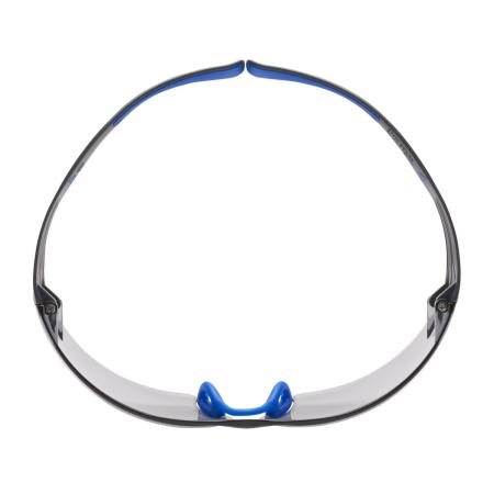 Preview: 3M™ SecureFit™ 400 Schutzbrille, blau/graue Bügel, Scotchgard™ Anti-Fog-/Antikratz-Beschichtung (K&N), graue Scheibe für innen/außen, SF407SGAF-BLU-EU
