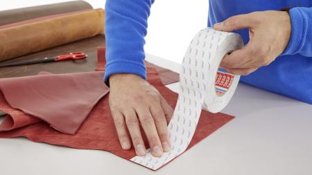 Preview: tesafix® 4943, 50m x 38mm, farblos