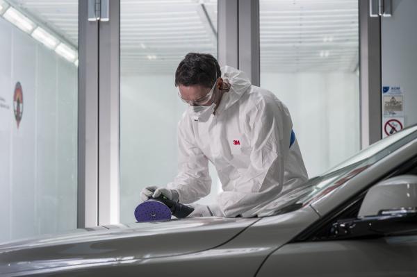 3M™ Cubitron™ II Hookit™ Schleifscheibe 737U, 125 mm, Multihole, 240+, 31472