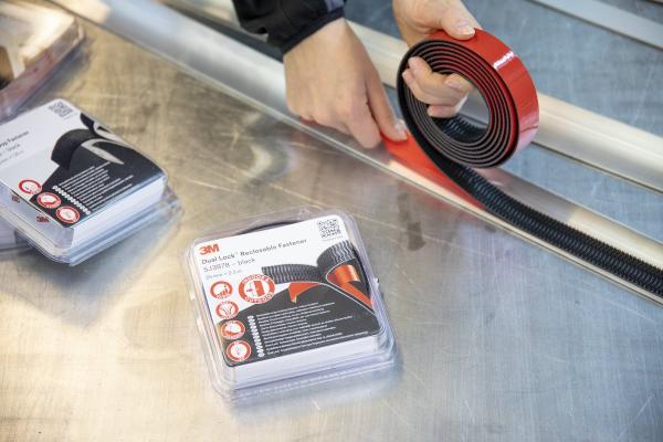3M™ Dual Lock™ Flexibler Druckverschluss SJ354-Serie, SJ3540, Schwarz, 25 mm x 2.5 m, 40 Köpfe/cm², IPC
