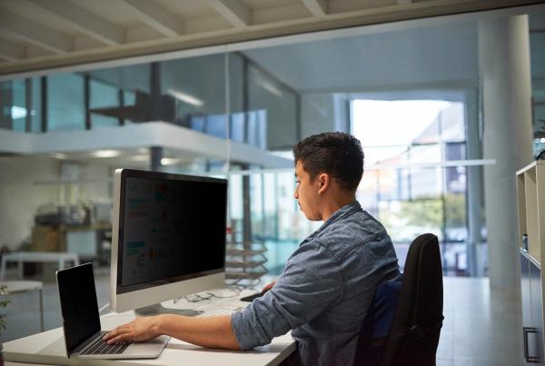 3M™ High Clarity Blickschutzfilter für 24in Monitor, 16:9, HC240W9B