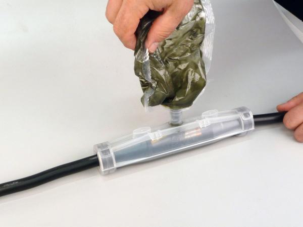 3M™ Scotchcast™ 92-NBA 5 Gießharz-Verbindungsgarnitur, 0,6/1 kV, 4x 50 - 95, 5x 25 - 50 mm²