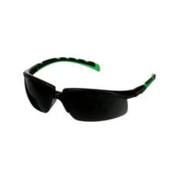 3M™ Solus™ 2000 Schutzbrillen, schwarz/grüne Bügel, Antikratz-Beschichtung + (K), graue Scheibe IR 5.0, S2050ASP-BLK, 20 pro Packung