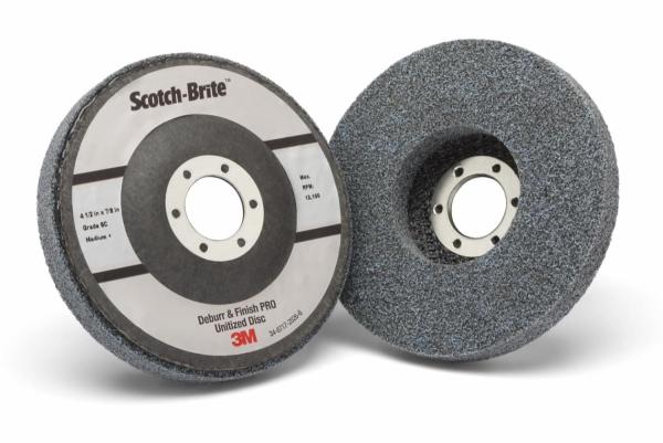 Scotch-Brite™ Verpresste Kompaktscheibe Deburr and Finish PRO für den Winkelschleifer, DP-UD, 2S Fine, T27, 114.3 mm x 22.23 mm, Nylon